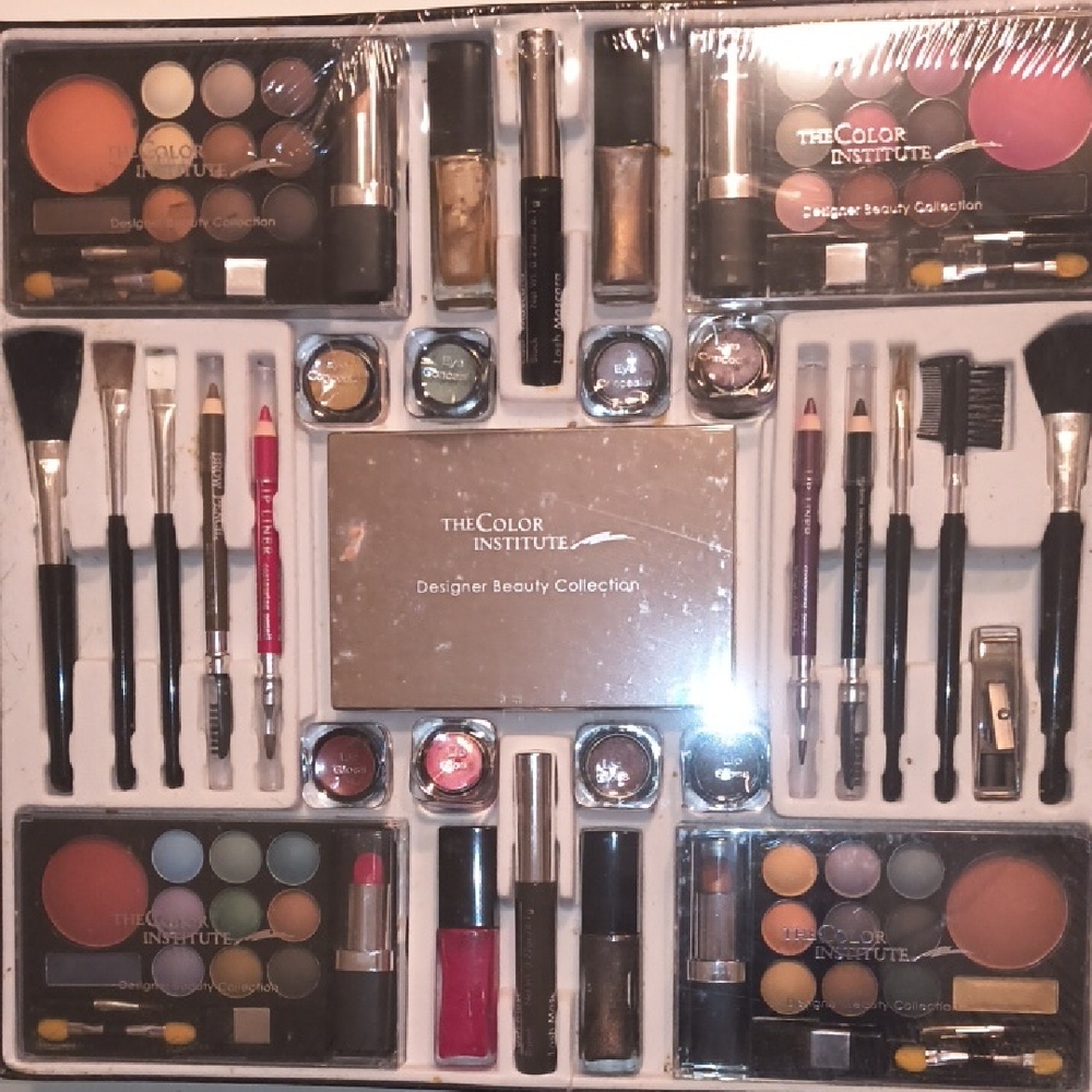 Designer Beauty Collection - Black and Silver